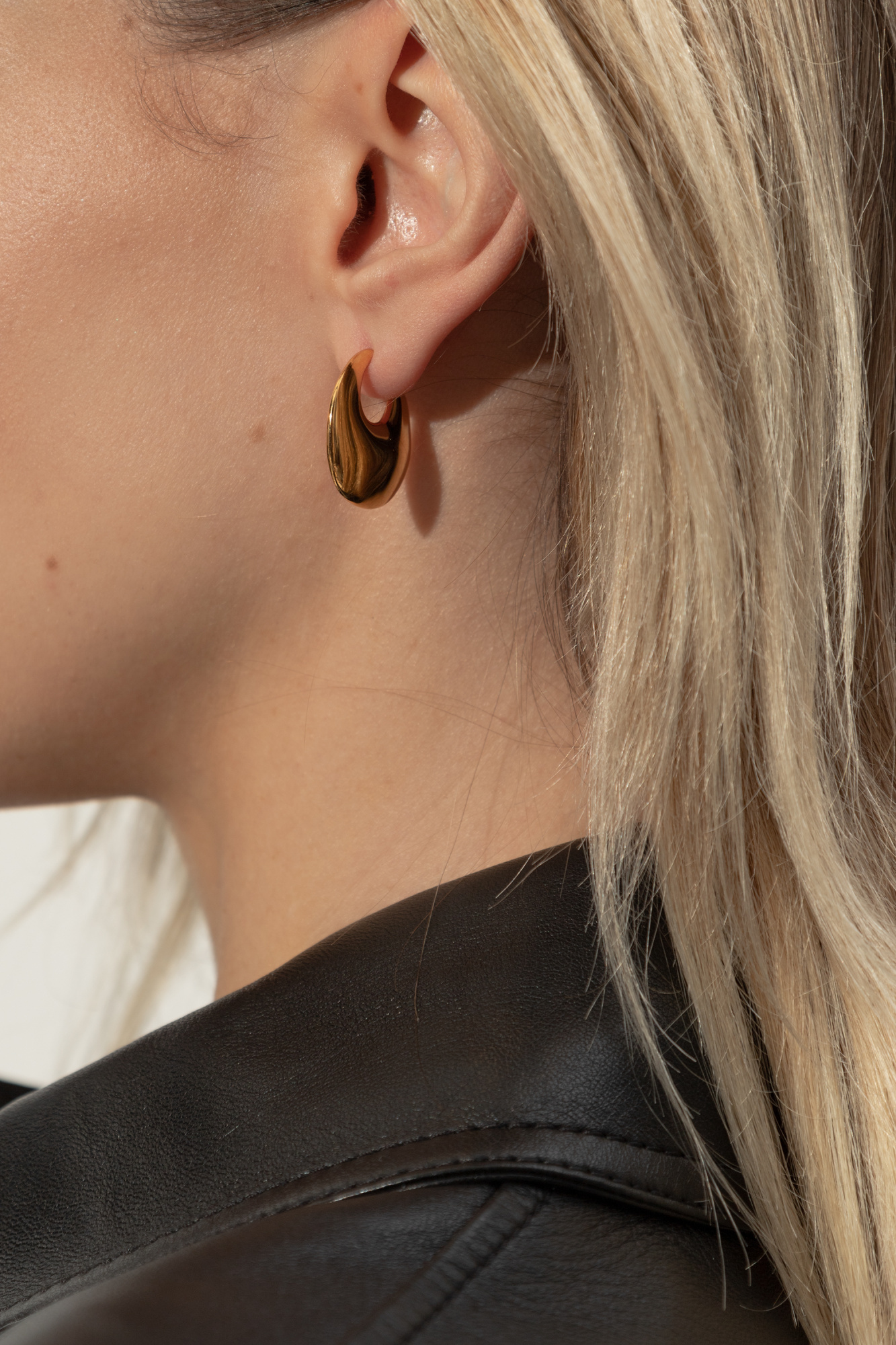 SAINT LAURENT PARIS｜ (823709 Y1500 8030) Gold Earrings with engraved logo Saint Laurent - Vitkac AS
